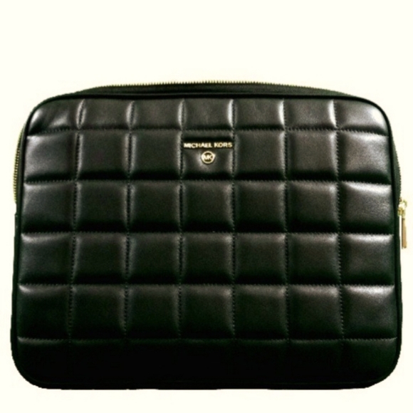 Michael kors tin ipand case. - Picture 1 of 2